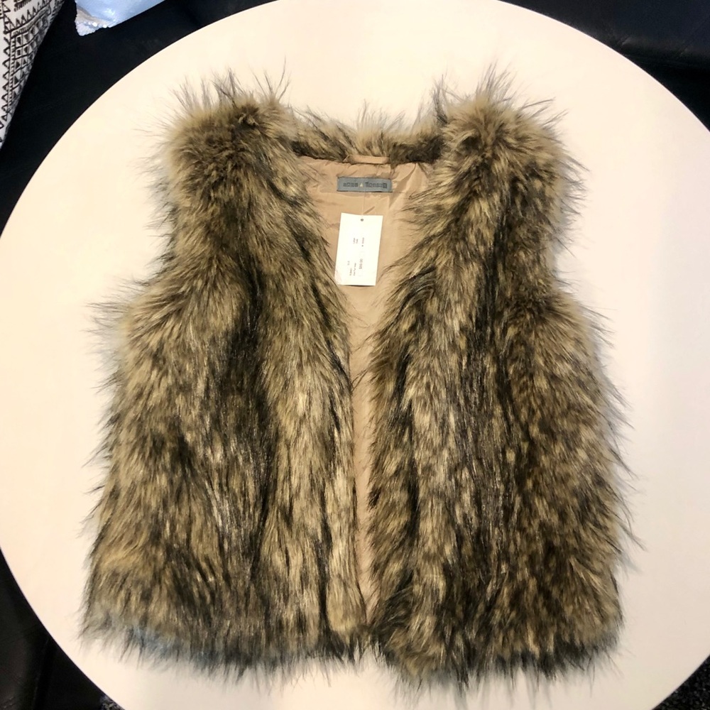 NWT Faux Fur Vest